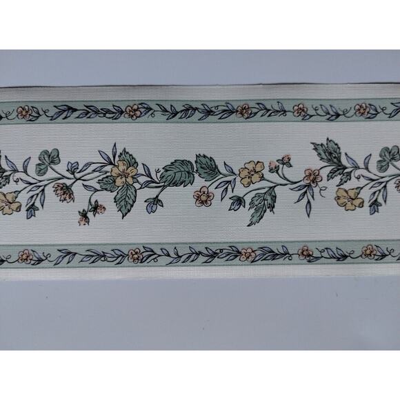 Sanitas Classic Series - Pre-pasted Vinyl Border 15 ft - Lt Pink Yellow Flowers - Picture 3 of 5
